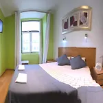 Baixasuites Bed & Breakfast 3*