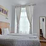Baixasuites Bed & Breakfast