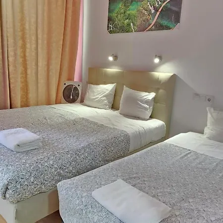 Baixasuites Bed and Breakfast 3*
